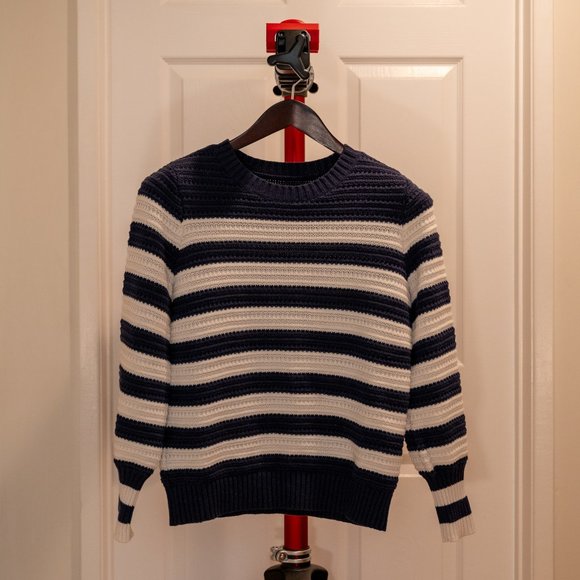 SOLD // LOFT sweater size Petite S (orig $60) - Picture 1 of 4